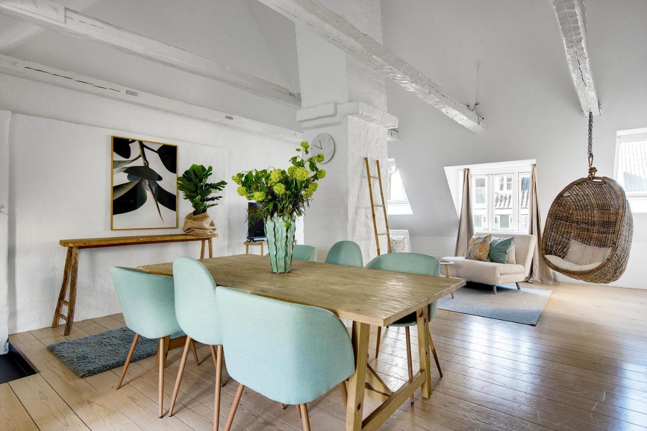Sanders Main - Endearing Two-Bedroom Duplex Apartment With A Balcony Next To Magical Nyhavn Копенхаген Екстериор снимка