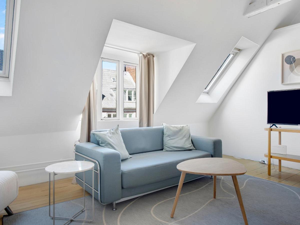 Sanders Main - Endearing Two-Bedroom Duplex Apartment With A Balcony Next To Magical Nyhavn Копенхаген Екстериор снимка